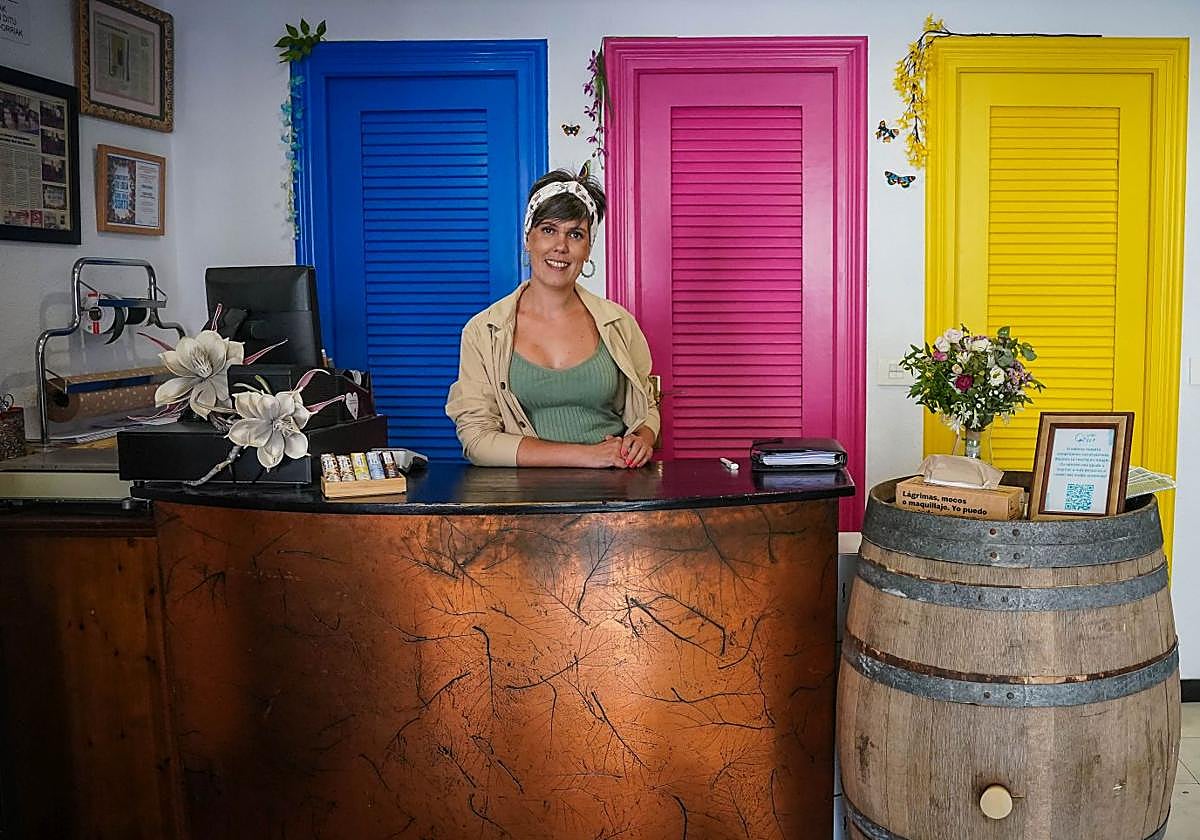 La tienda diferente de Sestao donde compras a granel, aprendes a pintar y Amaia te restaura un mueble