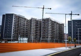 Construccion de viviendas en Zorrozaurre, Bilbao.