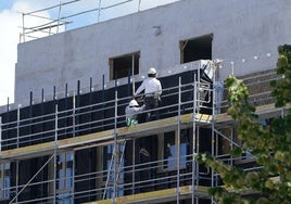 Las operaciones de compraventa de vivienda han aumentado tanto en Euskadi como a nivel nacional.