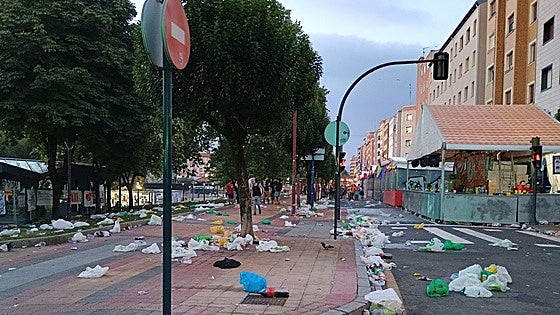 Barakaldo moviliza a 60 operarios para reforzar la limpieza durante los 'Cármenes'
