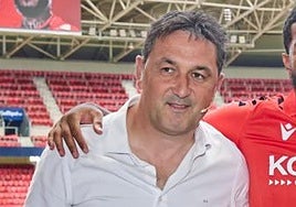 Braulio Vázquez reconoce el contacto del Athletic por Areso: «Los vecinos han mostrado interés»