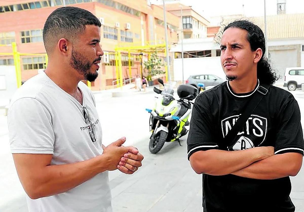 Trabajadores del kebab asaltado por ultras en Torre Pacheco: «Si no llegamos a tener una puerta trasera, estaríamos muertos»
