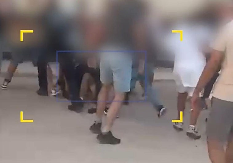 Las imágenes del vídeo corresponden a la paliza que el joven de 16 años recibió el pasado viernes en Torre Pacheco.