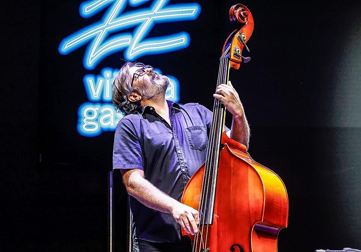 Xacobe Martínez Antelo, en un momento del concierto de Sumrrá en el Europa.