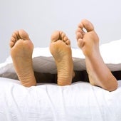 'Reel' de Instagram con los consejos del doctor Felices para dormir fresco.