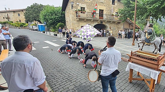Garai celebra sus fiestas patronales con música, danzas y comidas populares