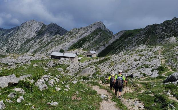 Tres modalidades dentro del Anillo y, dentro de ella, decenas de posibilidades para poder caminar Picos de Europa de forma segura.