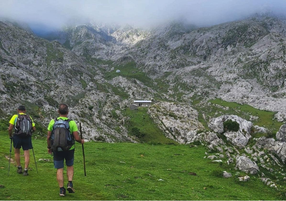 El Anillo de Picos: un recorrido circular por los tres macizos de los Picos de Europa