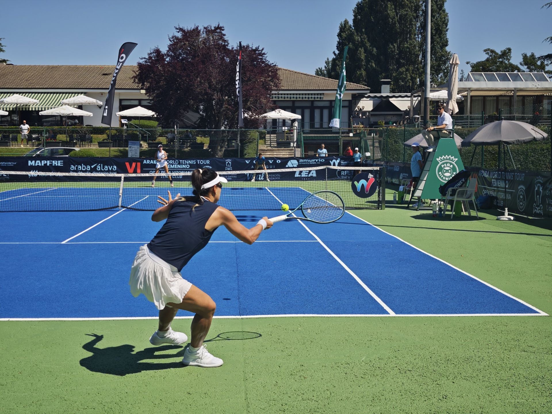 Disputa de uno de los partidos en las instalaciones de la Peña Vitoriana.