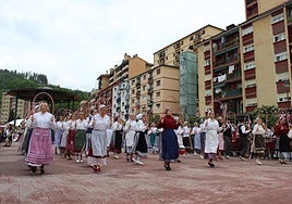El grupo Txindurri bailará este fin de semana en la plaza Cardenal Orbe.