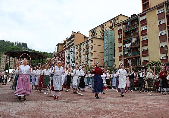 El grupo Txindurri bailará este fin de semana en la plaza Cardenal Orbe.