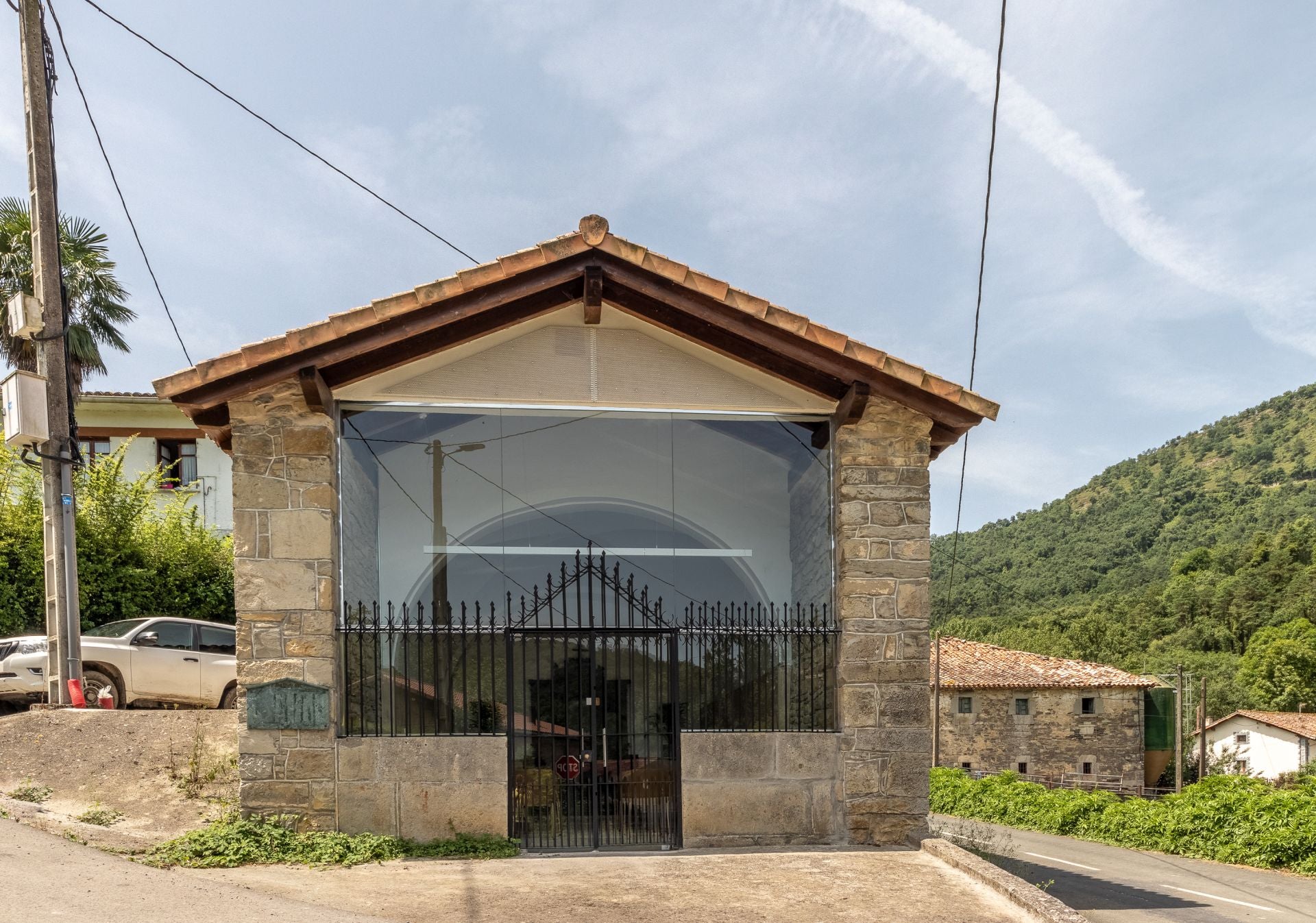 Una ermita del siglo XVI renace como centro social para los 50 vecinos de un pequeño pueblo a media hora de Bilbao