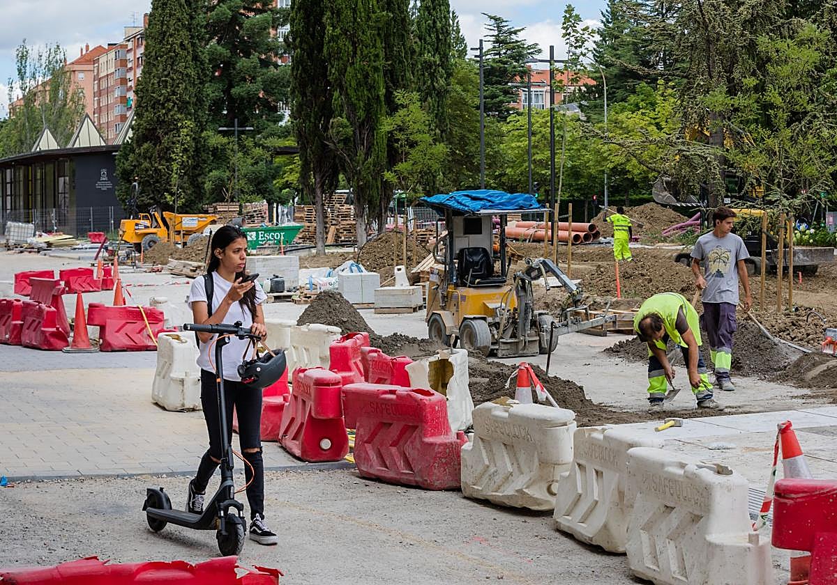 La obra que convertirá Los Herrán en un bulevar verde entra en su tramo final con retraso.