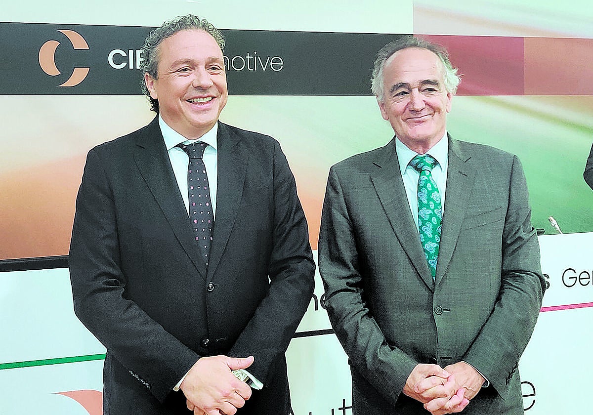 Jesús María Herrera y Antón Pradera, CEO y presidente de CIE Automotive, respectivamente.
