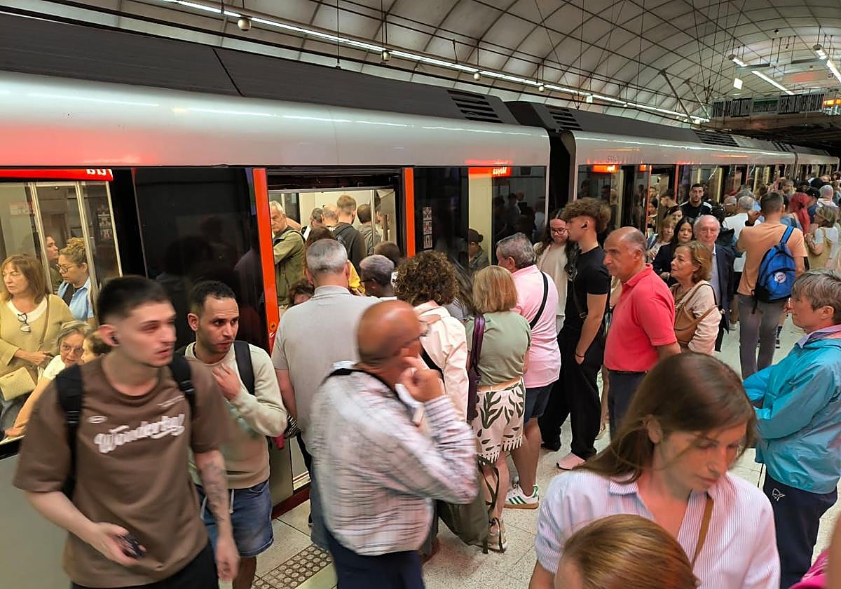 Reparan la avería en la estación de Deusto que ha provocado retrasos en la Línea 1 del metro