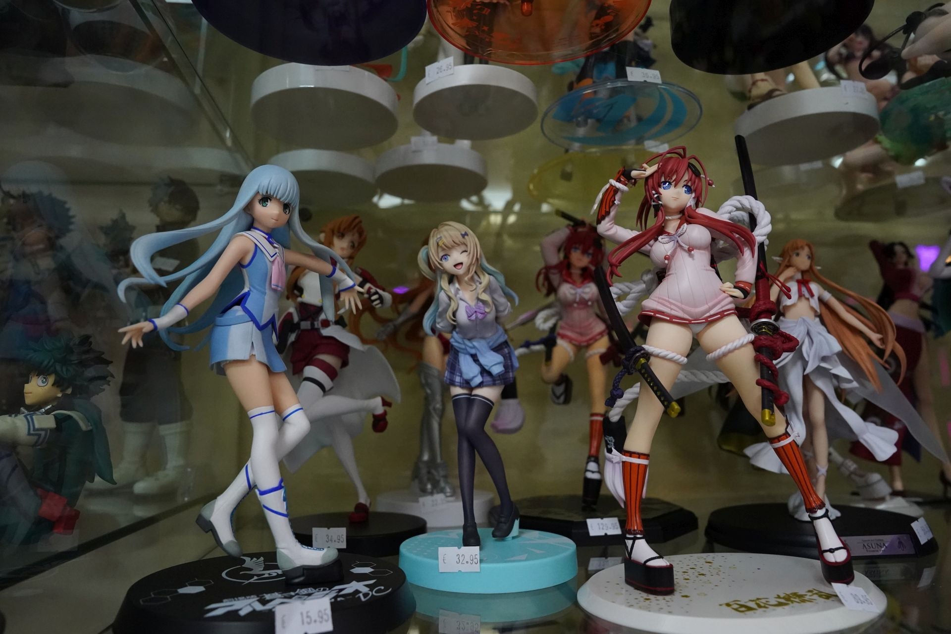 La nueva tienda friki de Ziortza en Santutxu, un paraíso para los amantes de la cultura japonesa