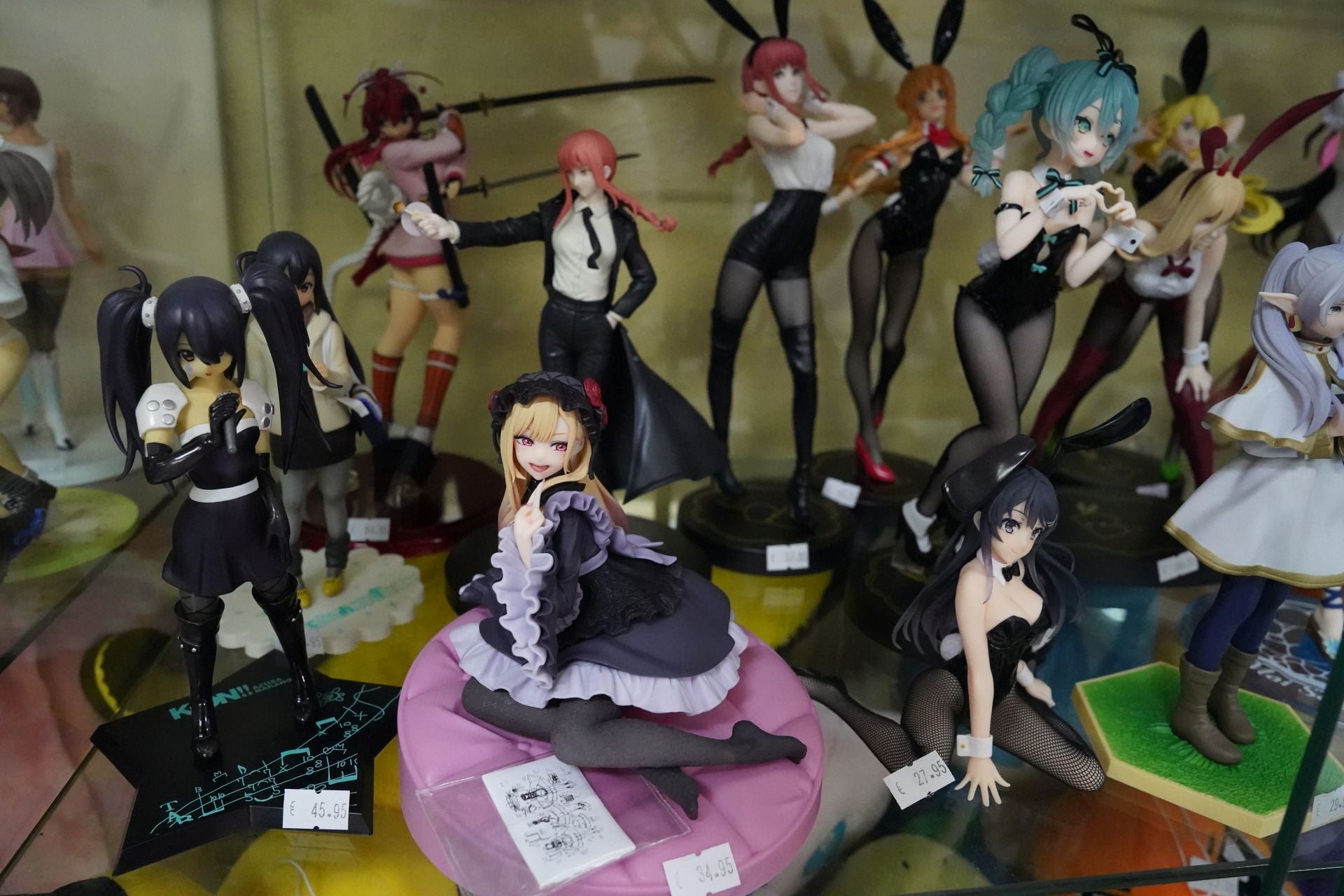 La nueva tienda friki de Ziortza en Santutxu, un paraíso para los amantes de la cultura japonesa