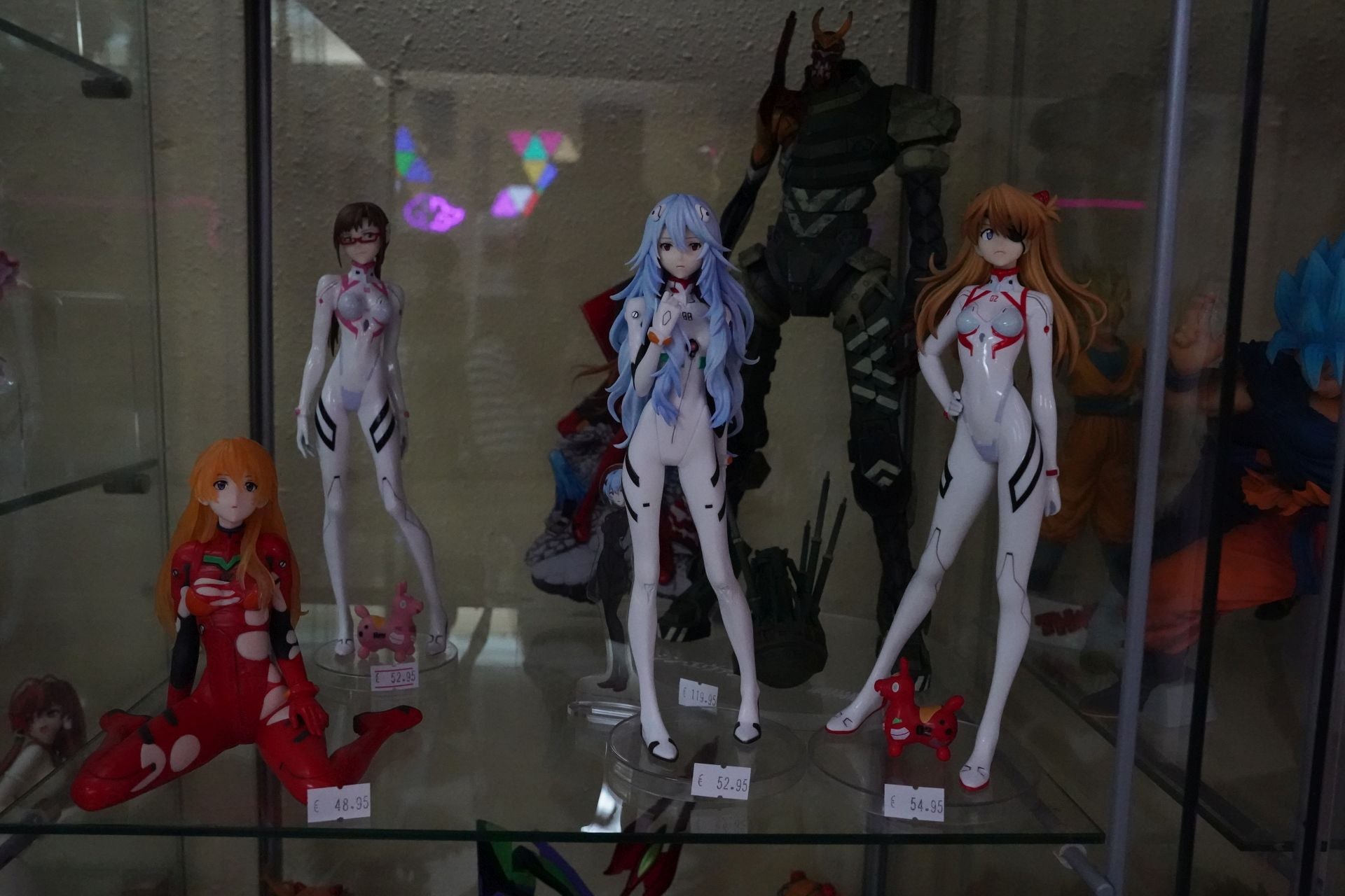 La nueva tienda friki de Ziortza en Santutxu, un paraíso para los amantes de la cultura japonesa