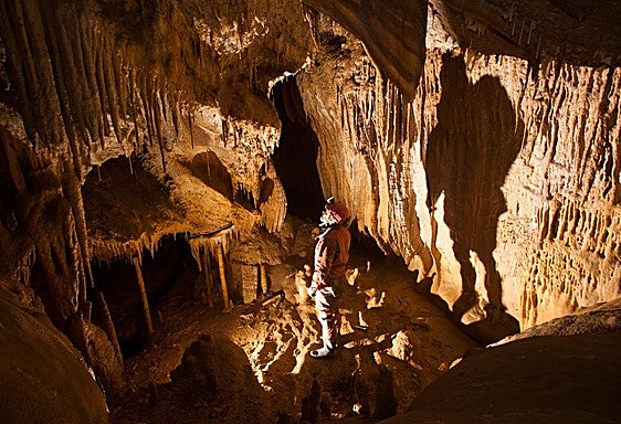 Lekeitio expone los tesoros que guarda bajo tierra para celebrar su 700 aniversario