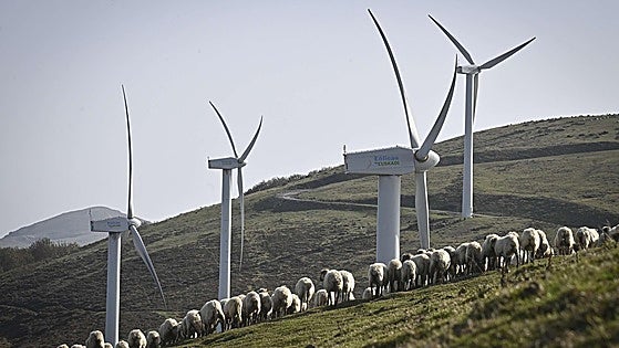 Proyectan dos nuevos parques eólicos con tres aerogeneradores en Álava