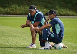 Valverde y Aspiazu conversan este viernes en Lezama.