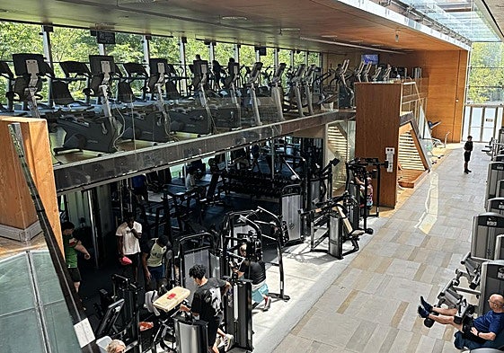 Imagen de la sala fitness del polideportivo Landako en Durango.