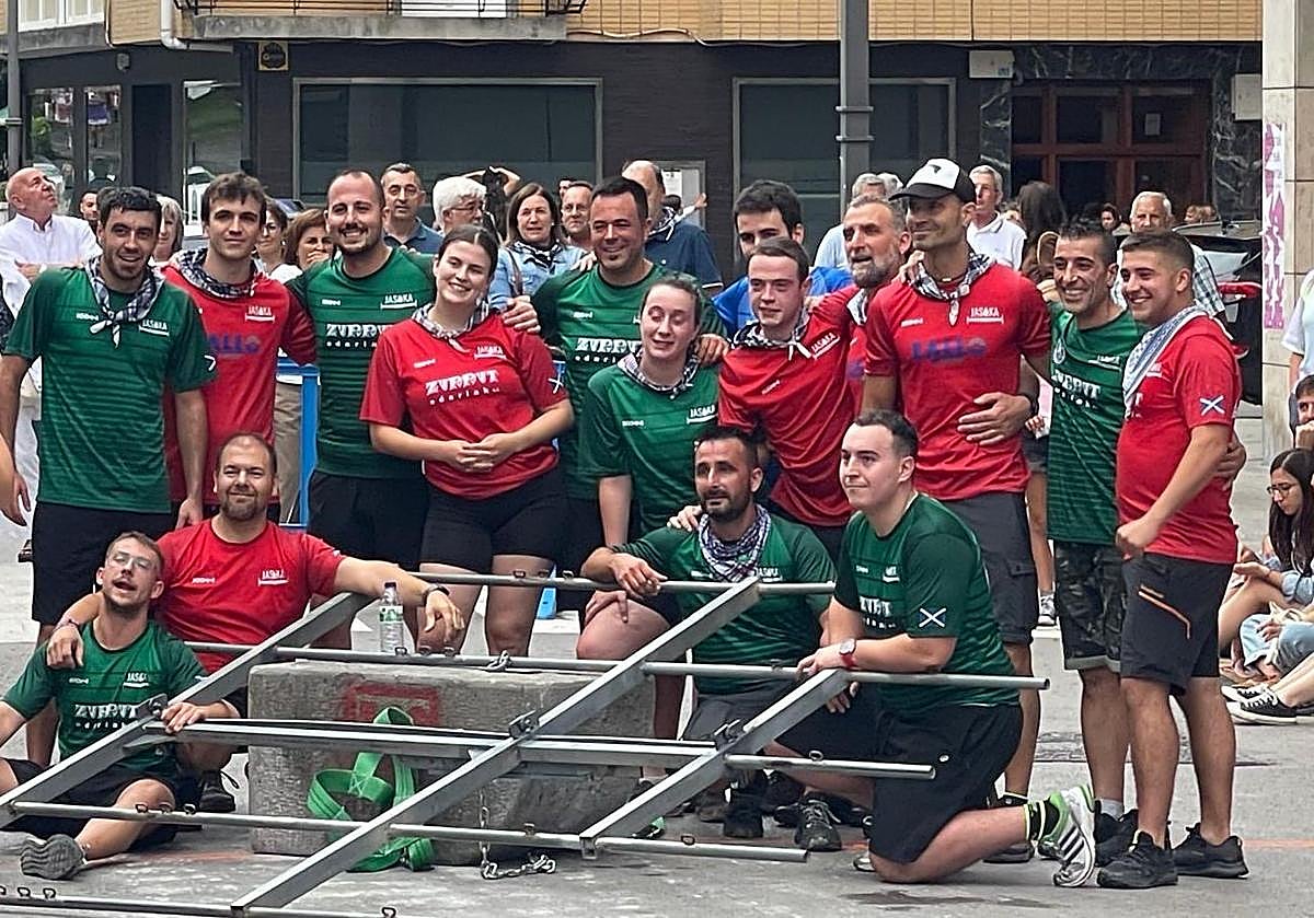 Jasoka realizará levantamiento de piedras, alzamiento de yunque , tronza y 'aizkora' (hacha), entre otras modalidades de herri kirolak.