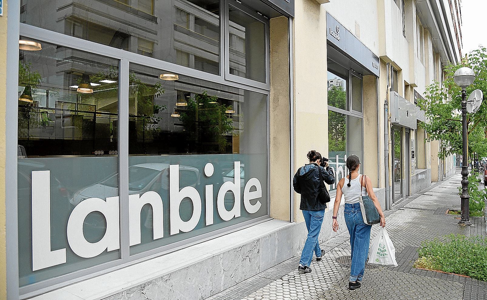 Dos de cada diez jóvenes vascos menores de 30 años buscan trabajo a través de Lanbide