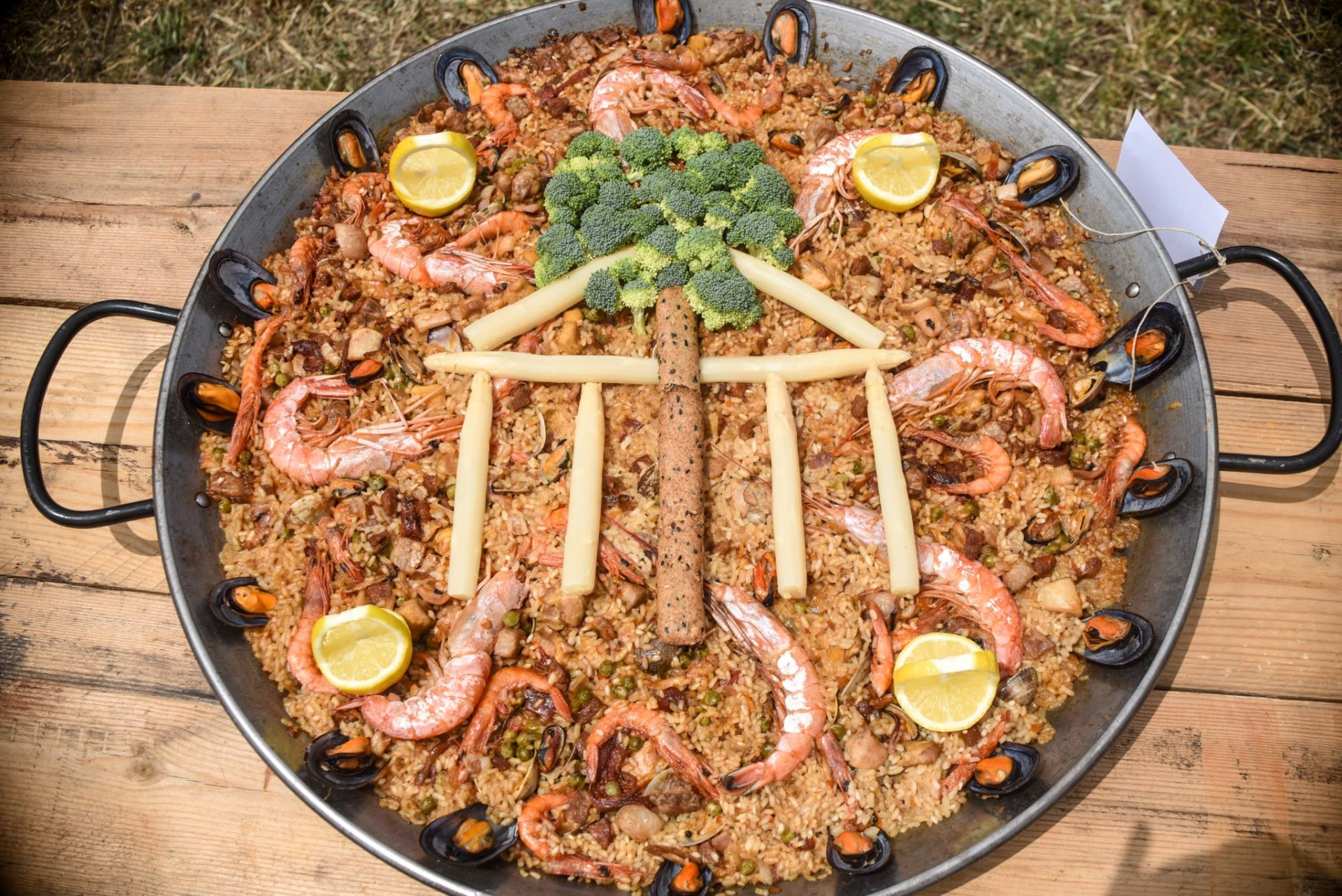 La imágenes del ambiente festivo en Aixerrota