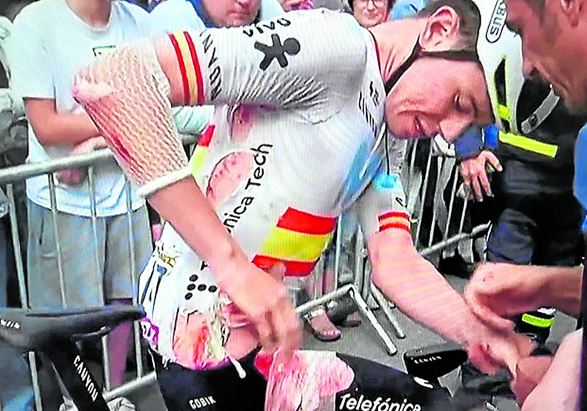 Iván Romeo sufrió una fuerte caída cuando atacaba para intentar ganar la etapa.