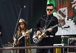 El repertorio del murciano Al Dual tuvo una veintena de temas en 74 minutos.