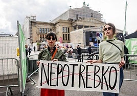 Protesta contra la actuación de Anna Netrebko en Berlín.