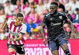 Iñaki Williams volvió a ocupar la banda derecha y fue el autor del gol del Athletic en la primera parte.