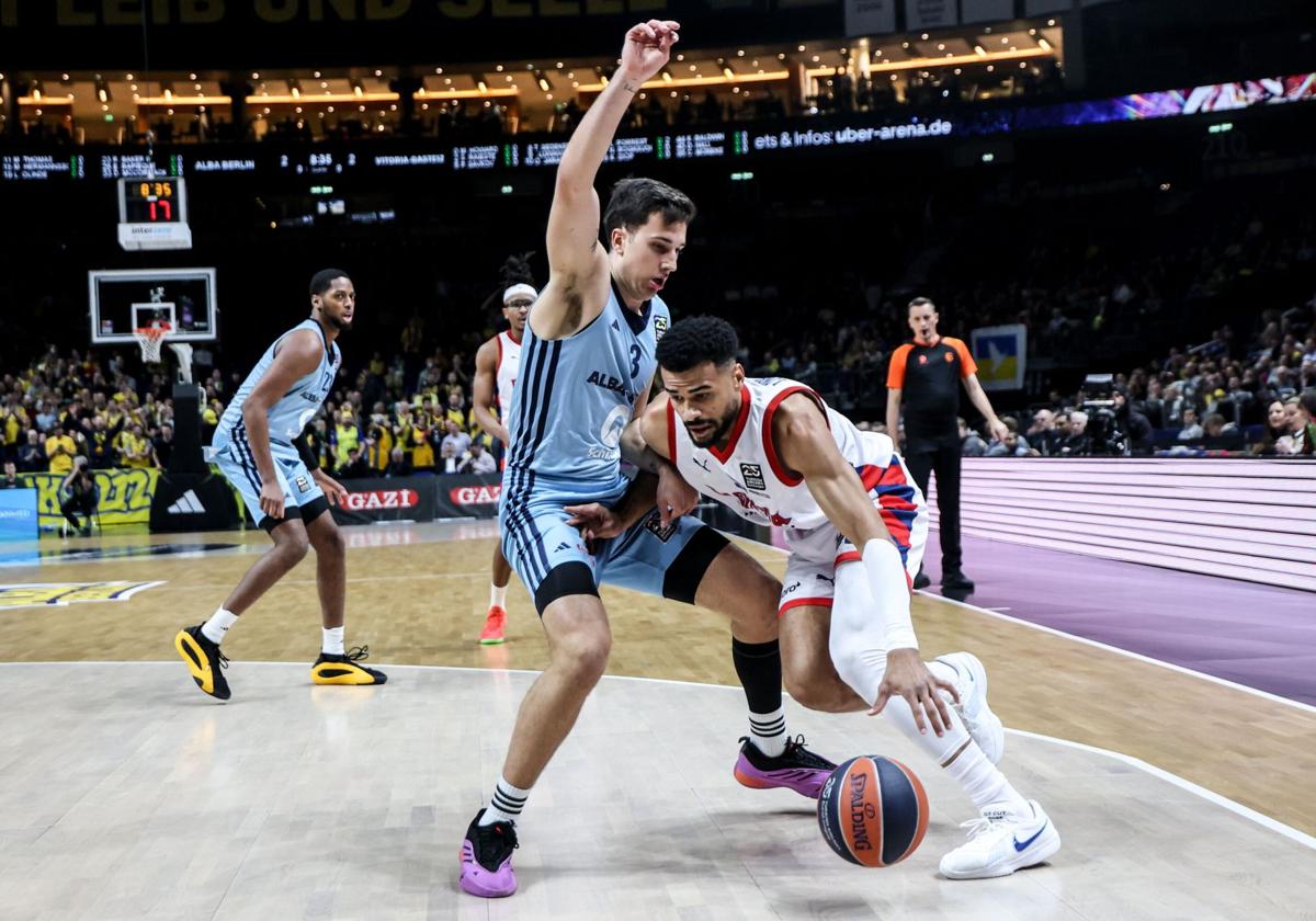 Matteo Spagnolo defiende a Luwawu-Cabarrot en un encuentro de la pasada temporada.