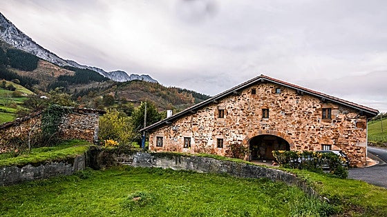 ¿Son vascos los navarros o navarros los vascos?