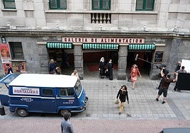 Rodaje de 'Ruega por nosotras' en la calle San Vicente de Bilbao.