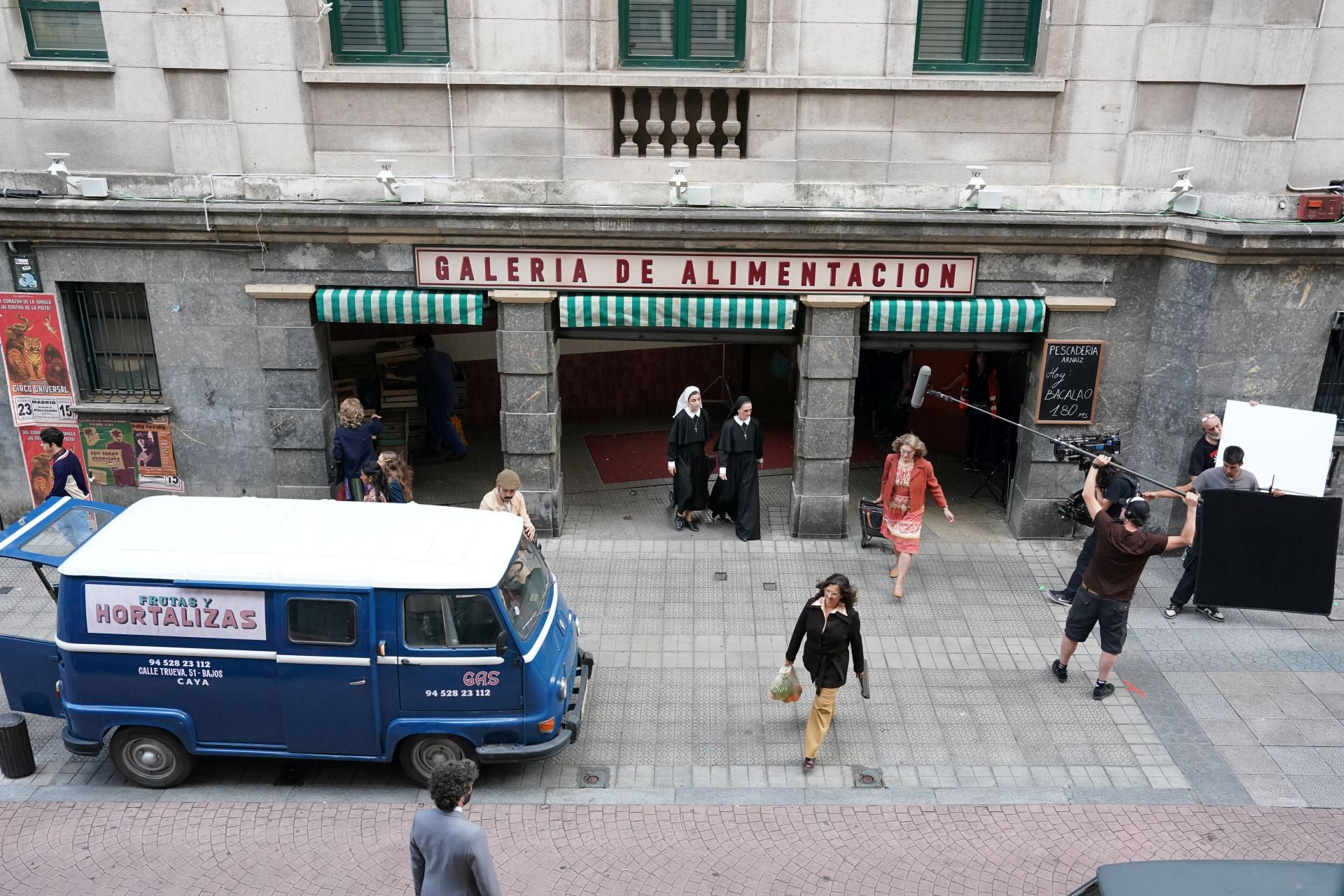 Rodaje de 'Ruega por nosotras' en la calle San Vicente de Bilbao.