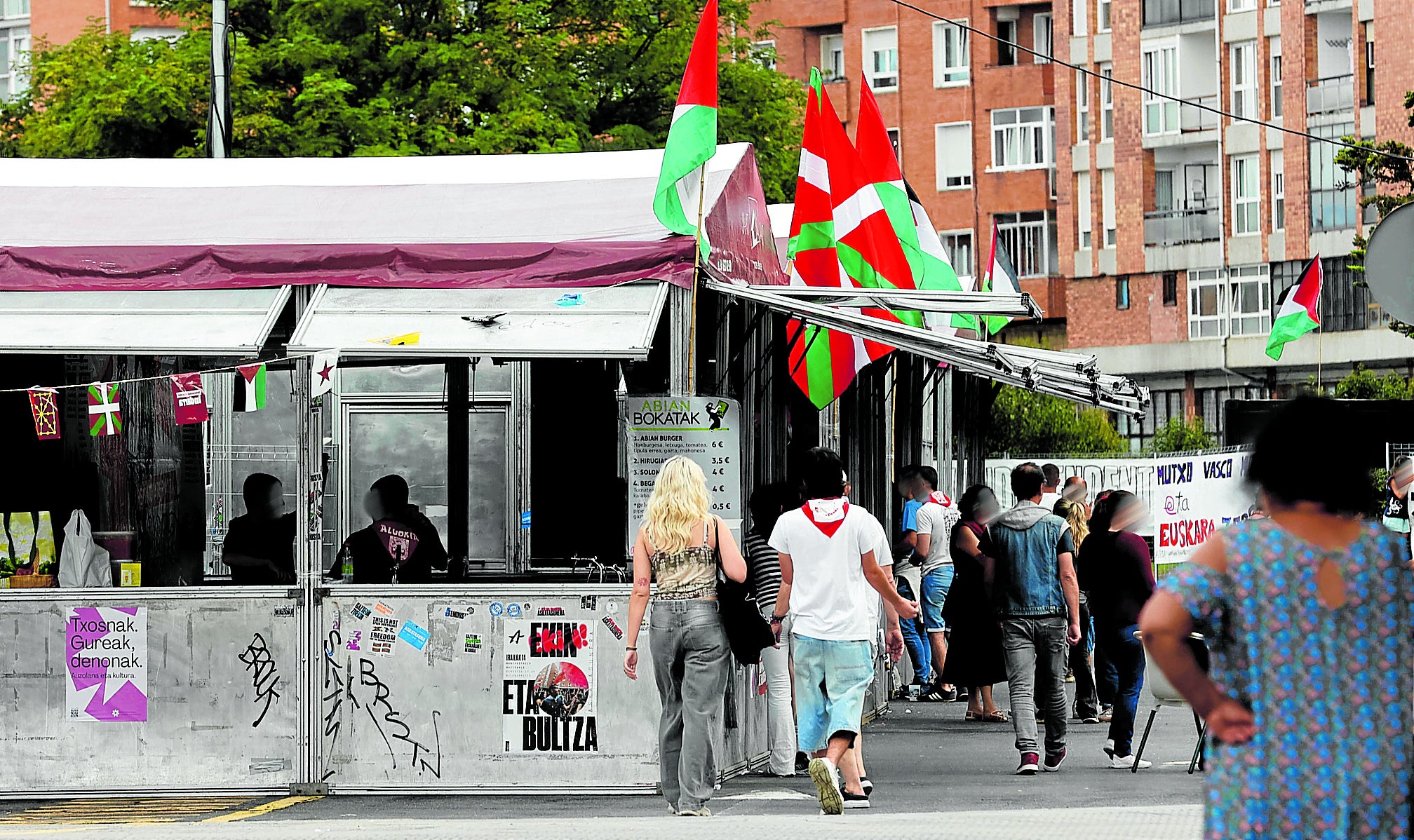El sospechoso consiguió huir por la zona donde se encuentran las txoznas en las fiestas de Algorta