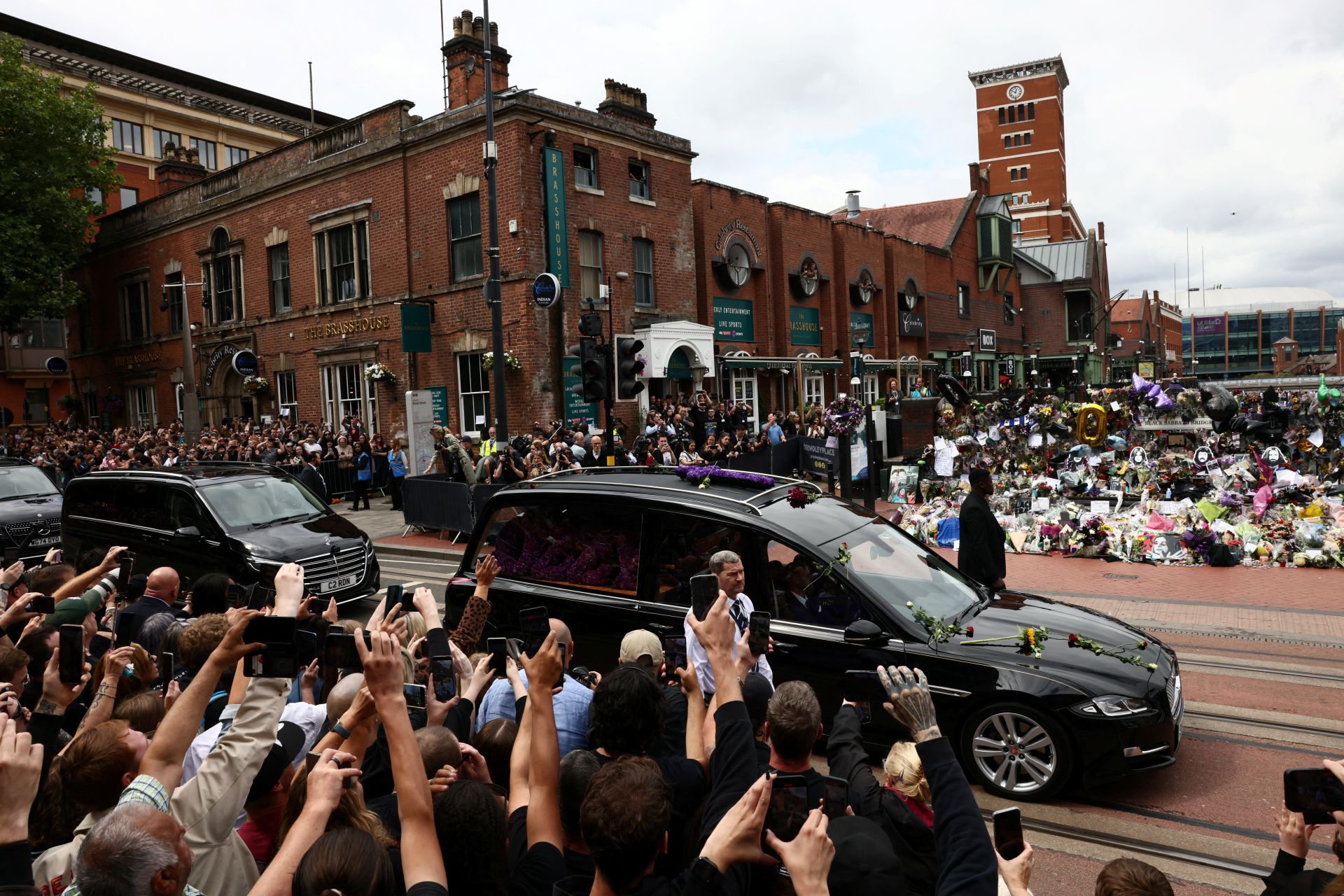 Las imágenes del funeral de Ozzy Osborne