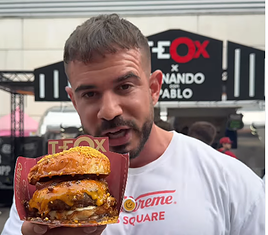 'Cenando con Pablo' se moja en 'The Champions Burger' en Barakaldo y desvela sus tres favoritas