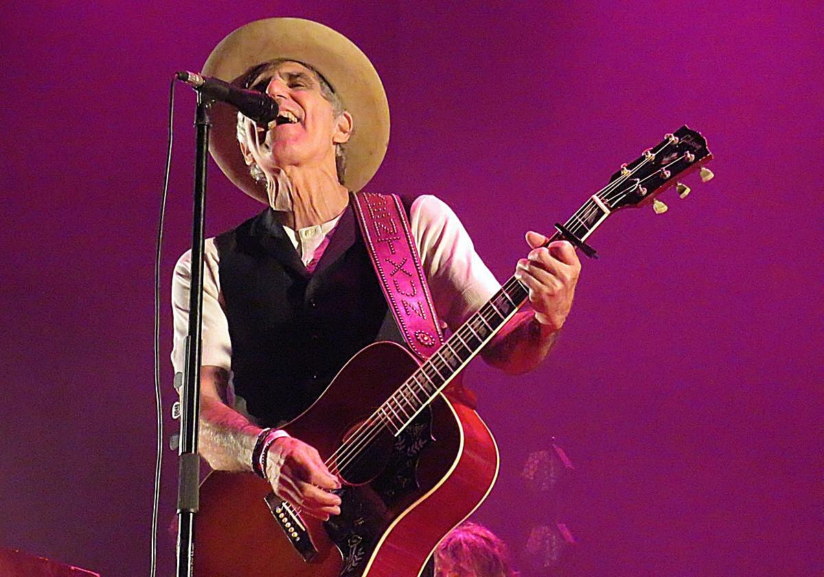 Mikel Erentxun, con su sombrero.