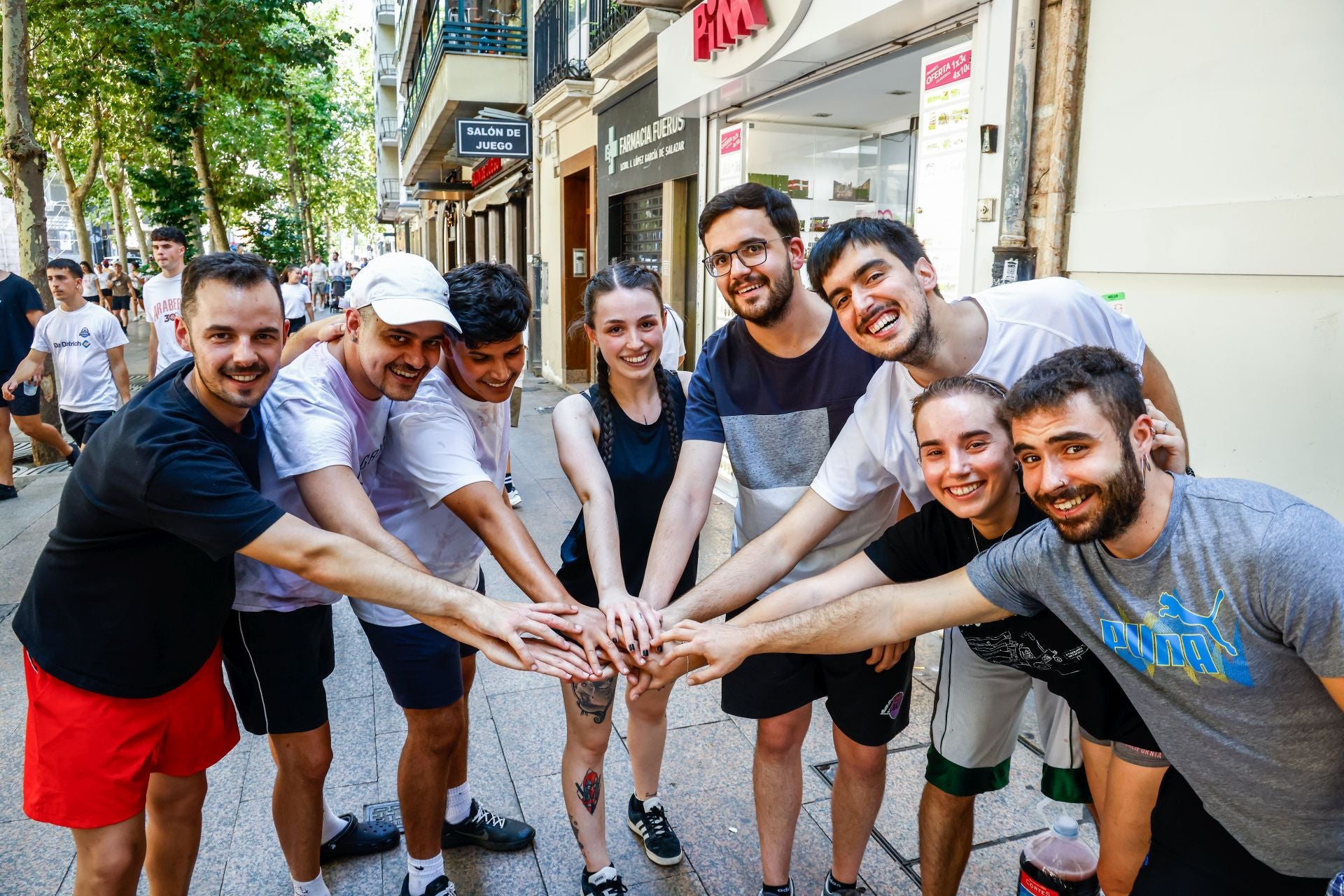 Nacho, Pedro, Hamudi, Marina, Luis, Javier, Cristina y Unai. 