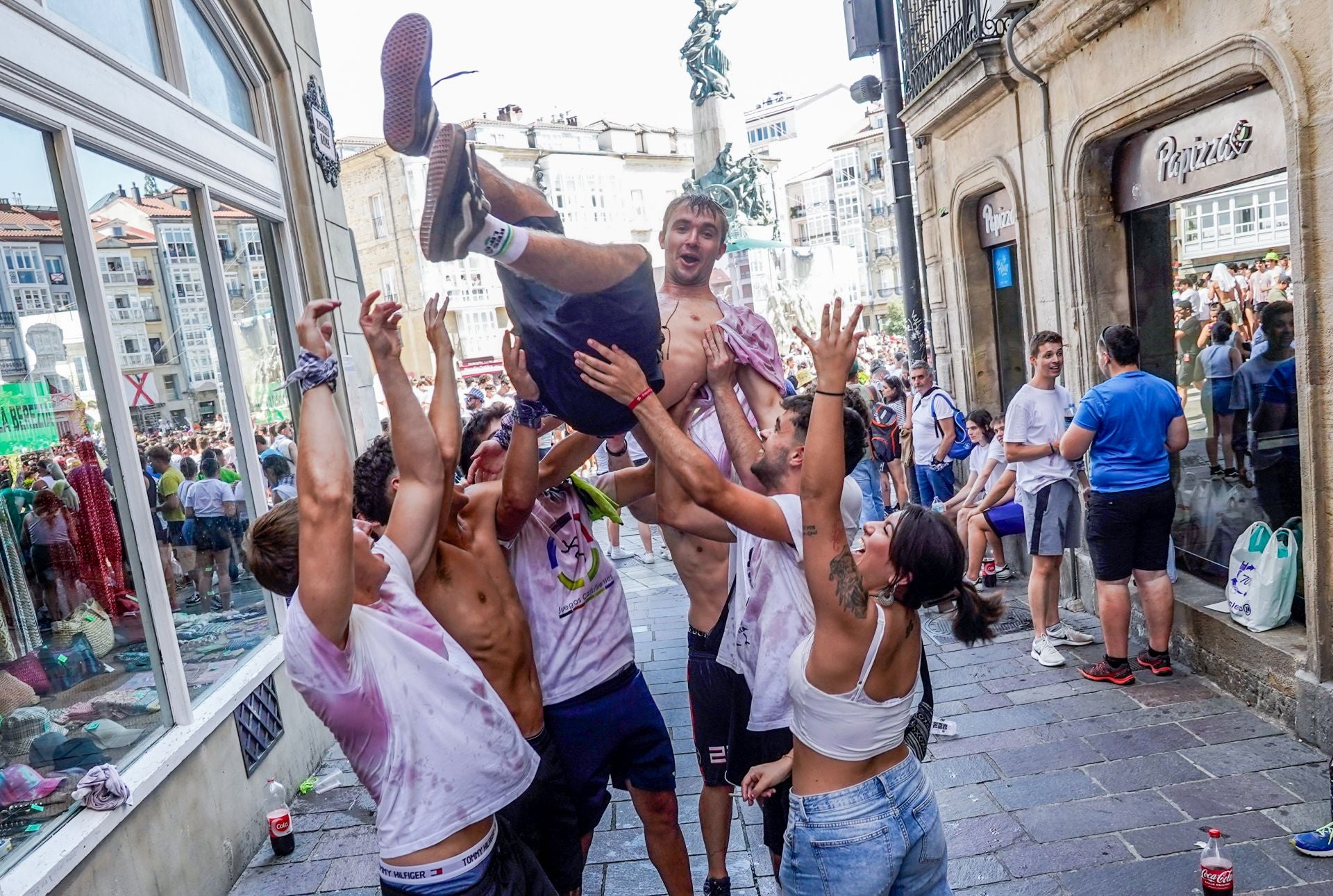 La bajada de Celedón en imágenes
