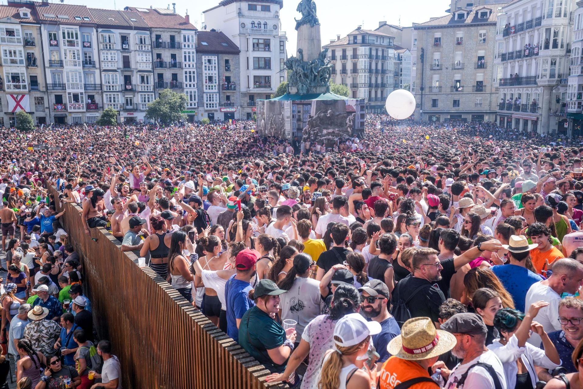 La bajada de Celedón en imágenes