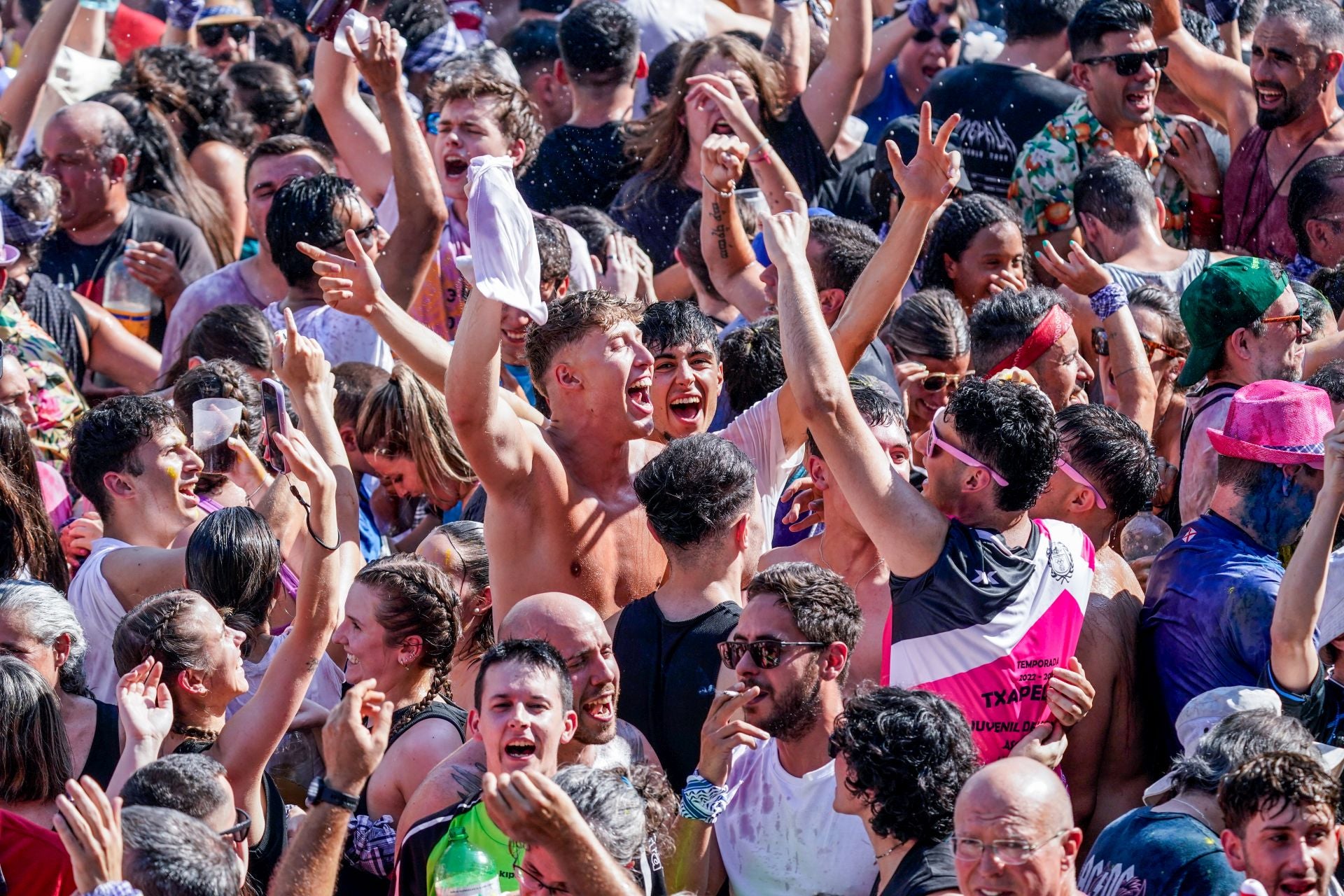 La bajada de Celedón en imágenes