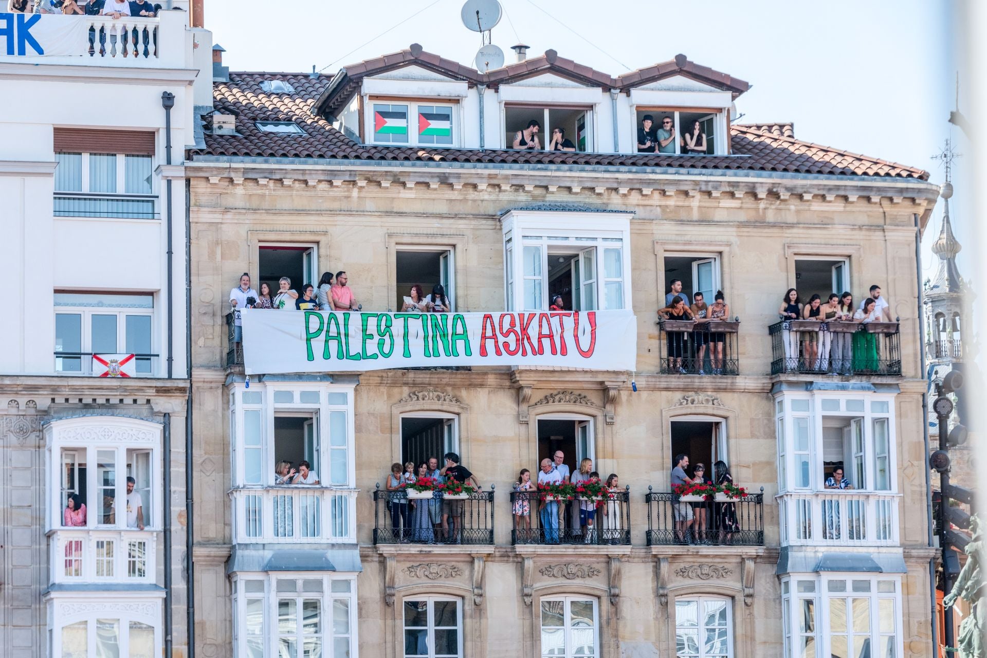 La bajada de Celedón en imágenes