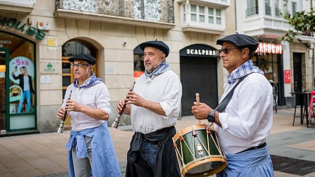 Imagen después - La Blanca no tiene edad para los Cancho, López de Ondategui, Ortiz de Mendibil...