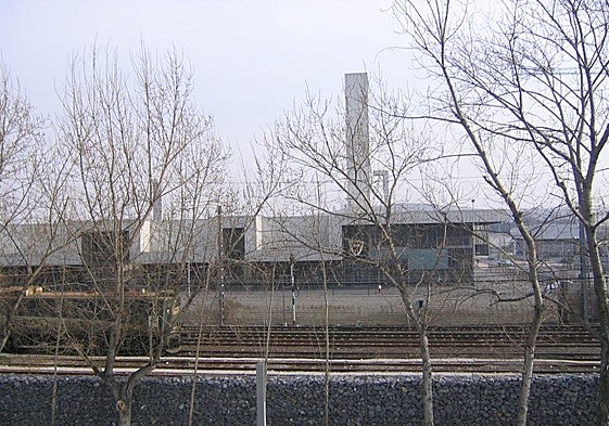 Detienen a dos hombres por robar cuatro veces en una semana en el campo de fútbol de Lasesarre