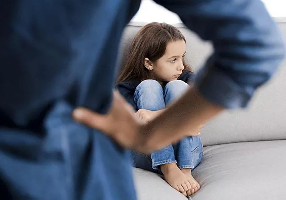 La advertencia del pediatra Carlos González sobre los castigos a los hijos: «No modifican la conducta»