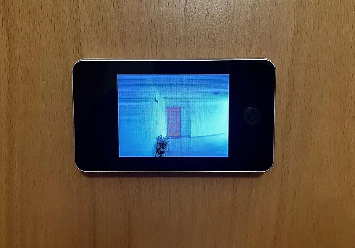 ¿Tienes instalada una mirilla electrónica? Cuidado, el Supremo acaba de vetar su uso